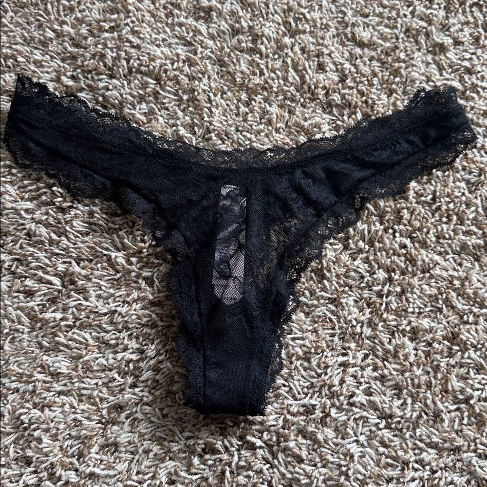 NWT Victoria Secrets Black Sexy Lace High-Leg Thong Panty Large L